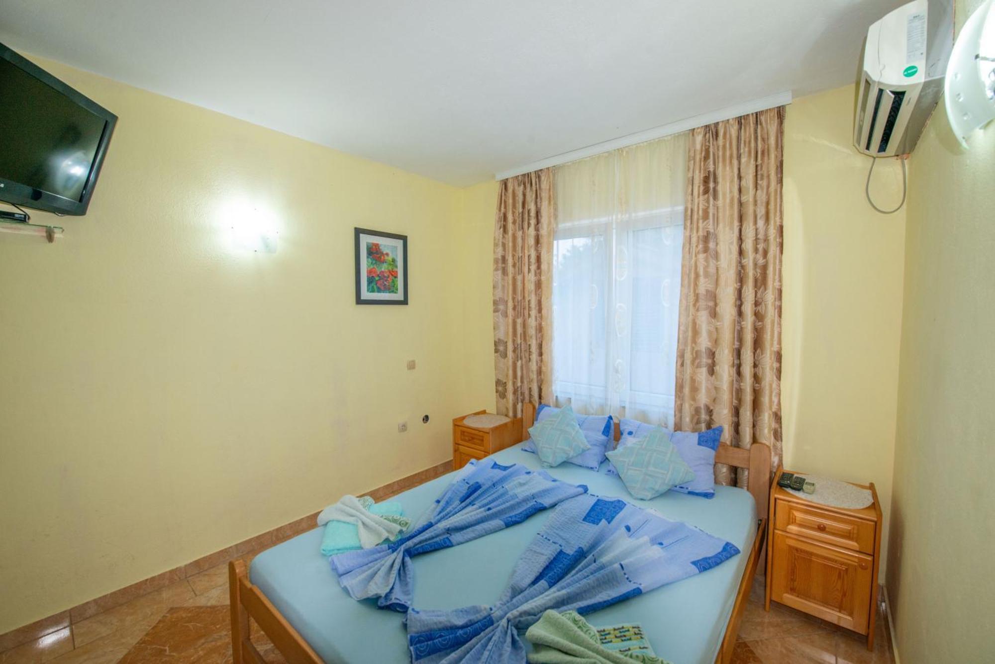 Apartments And Bungalow Casa Palma Улцин Екстериор снимка