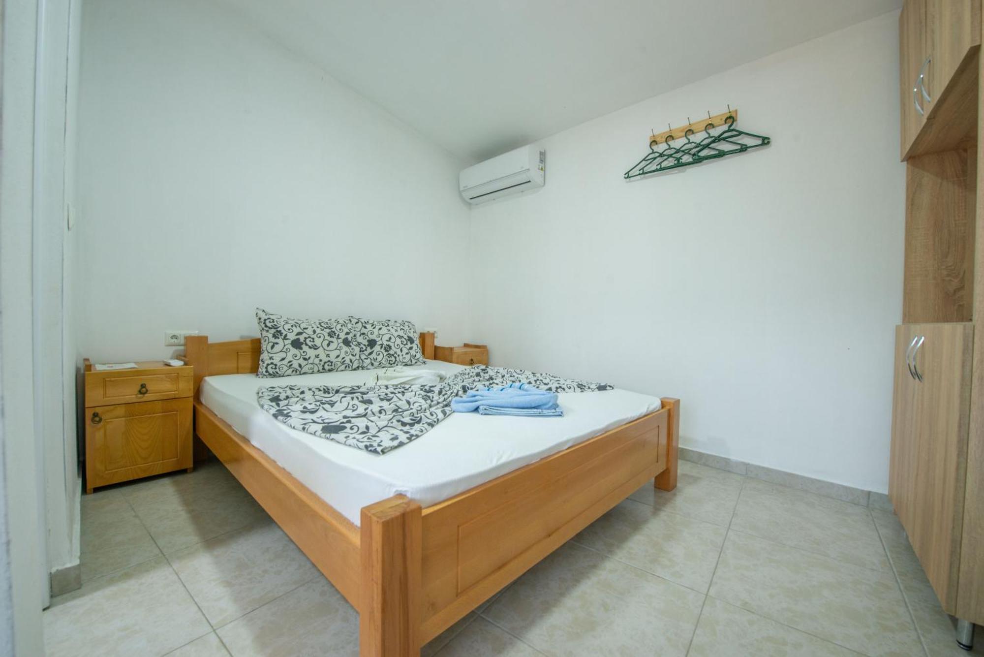 Apartments And Bungalow Casa Palma Улцин Екстериор снимка
