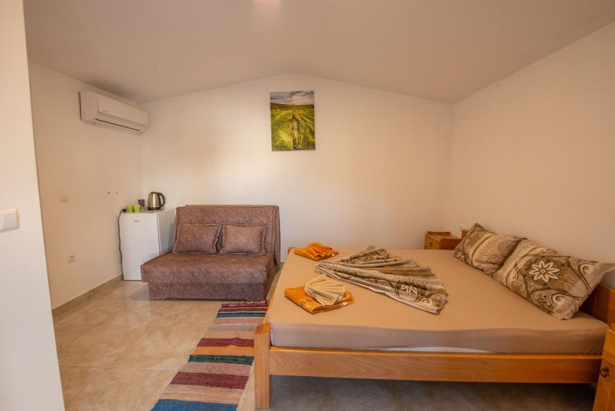 Apartments And Bungalow Casa Palma Улцин Екстериор снимка