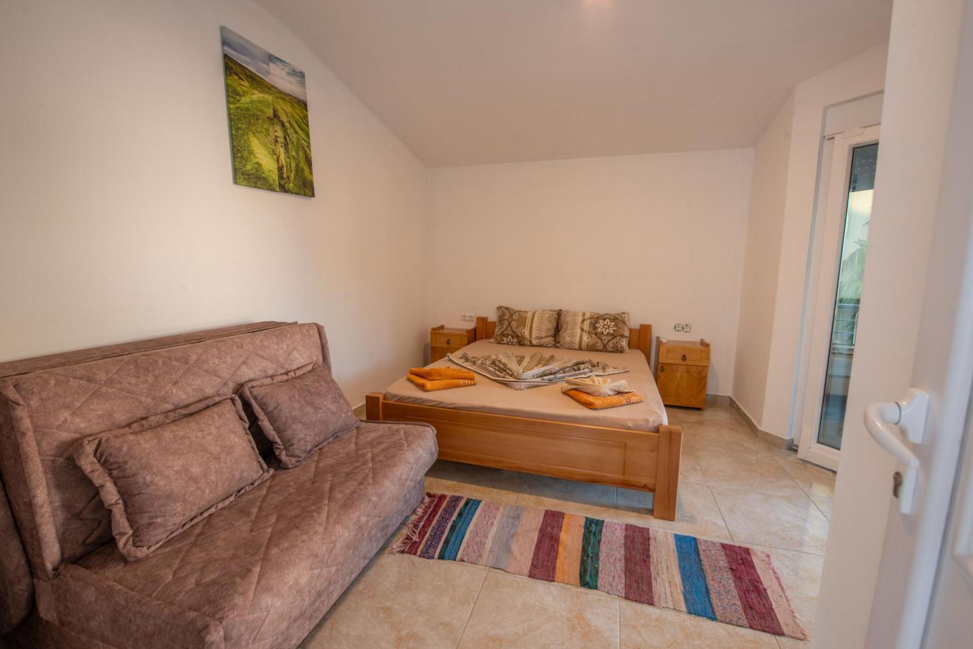 Apartments And Bungalow Casa Palma Улцин Екстериор снимка